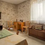 Torine Zadarvillas *