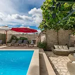 Torine Zadarvillas