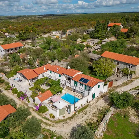 Вилла Torine Zadarvillas Zapuzane