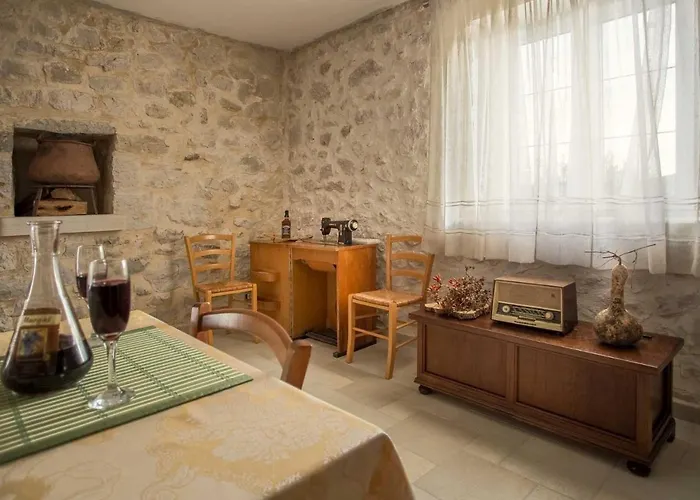 Torine Zadarvillas *