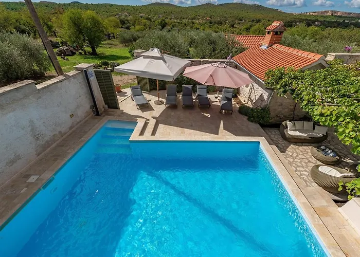 Torine Zadarvillas * Zapuzane