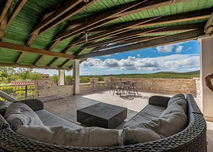 Torine Zadarvillas Zapuzane