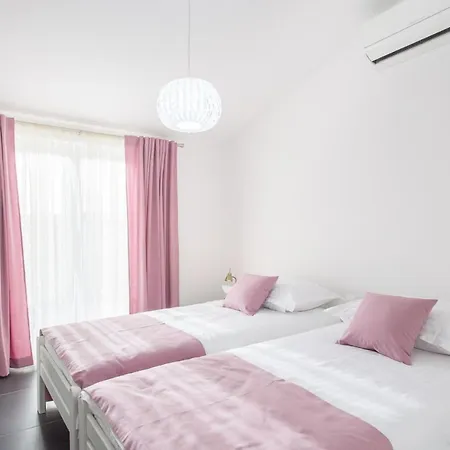 Torine Zadarvillas Zapuzane