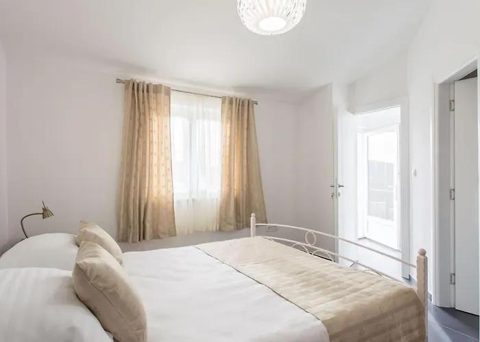 Torine Zadarvillas * Zapuzane